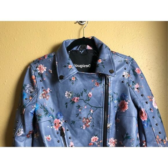 Desigual Women’s Nassau Faux Leather Floral Embroidered Biker Jacket SZ 36 - Picture 4 of 16